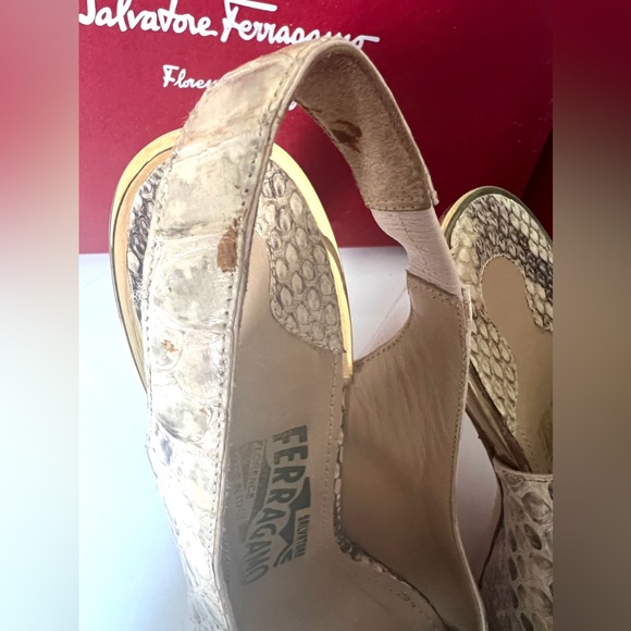 Salvatore Ferragamo Solidea Python Size 6 1/2 - Picture 4 of 11